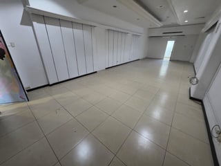 Venta de local en Centro Comercial La Pradera Zona 10 Ref-5049 - Image 3