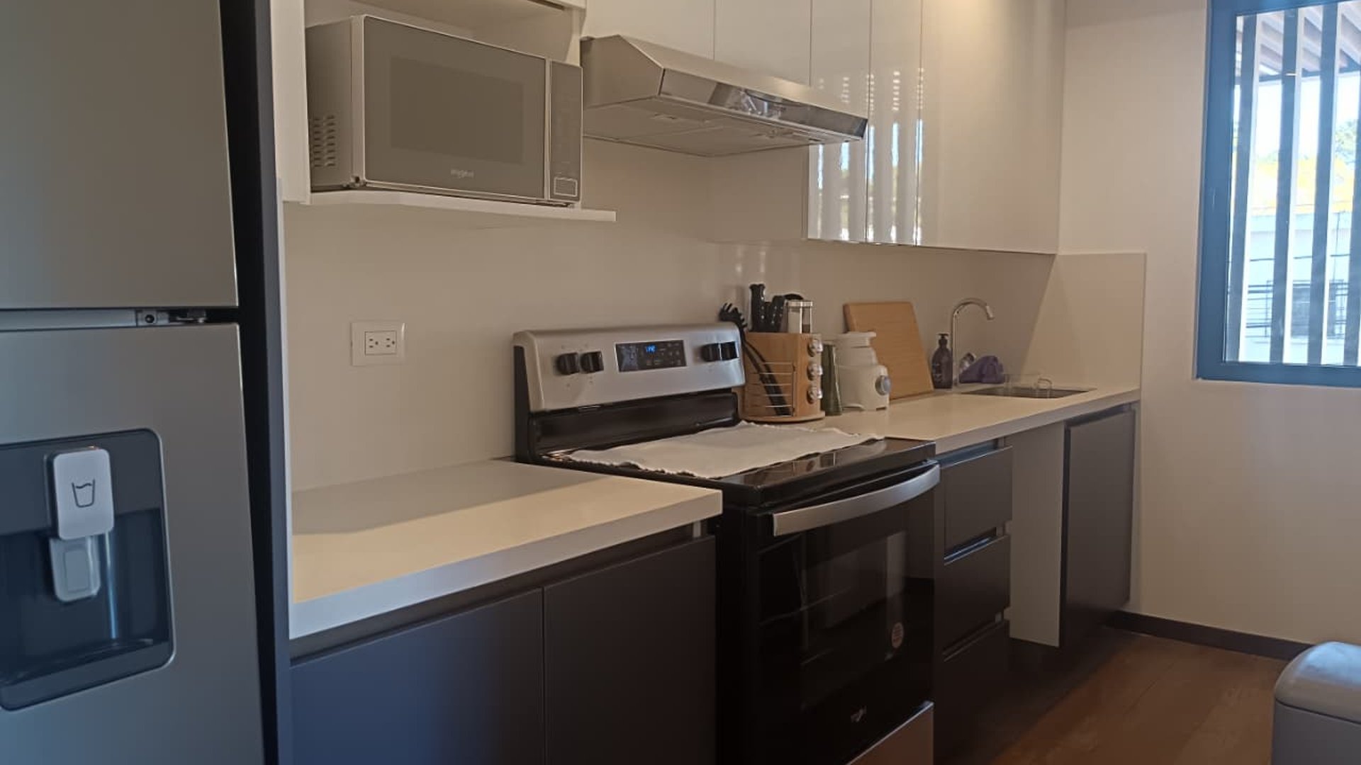 Apartamento amueblado en Renta zona 10