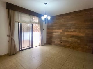 House for Sale in Fraijanes, Guatemala | 3 Bed, Garden, Parking | $160,000 - Image 4