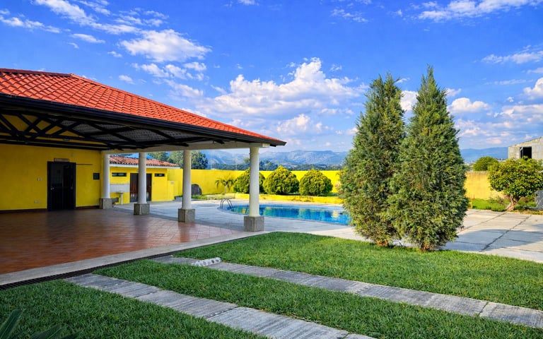 2 TERRNOS TOTALMENTE PLANOS EN VENTA EN CONDOMINIO DE CIUDAD VIEJA 