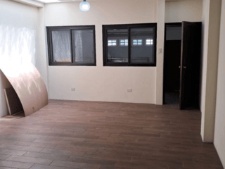 Apartamento en Renta de 2 Niveles En Zona 10 - 3