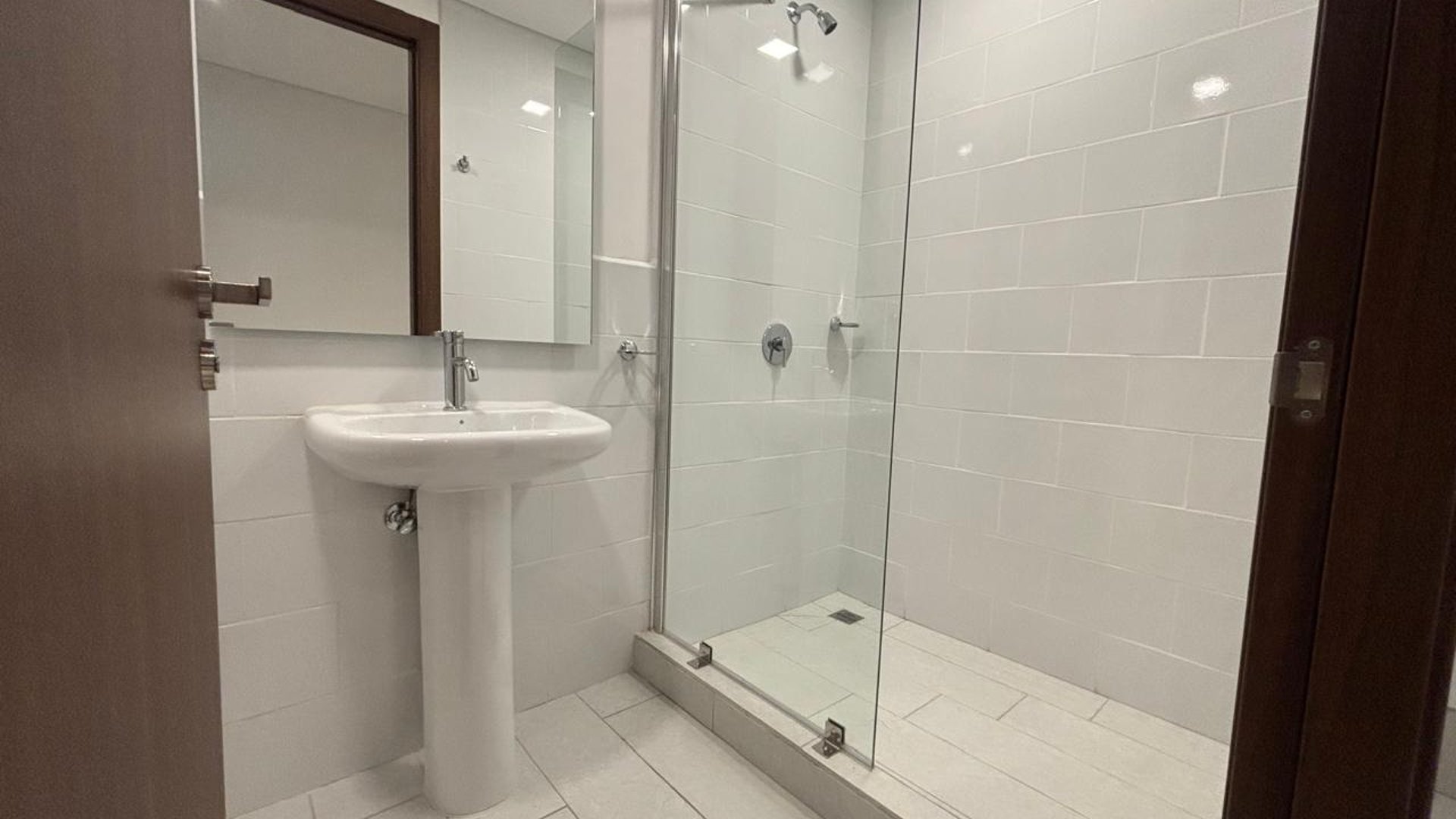 Apartamento en Alquiler / Venta Edificio Azores zona 15 VH2 - Miniatura 7