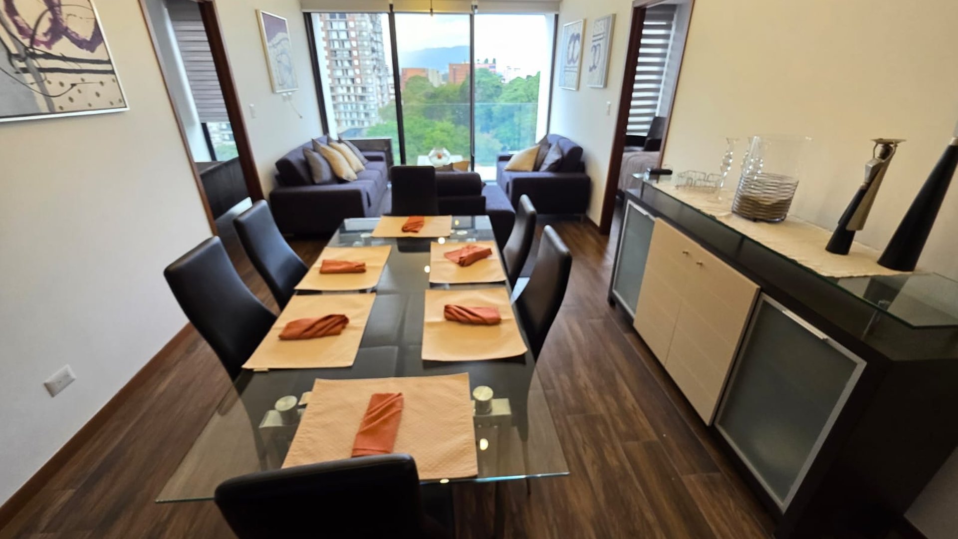Apartamento en venta amueblado de 2 habitaciones en  zona 10 Ref-5294