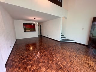 Apartamento tipo loft con jardín en alquiler Las Conchas zona 14 - 2