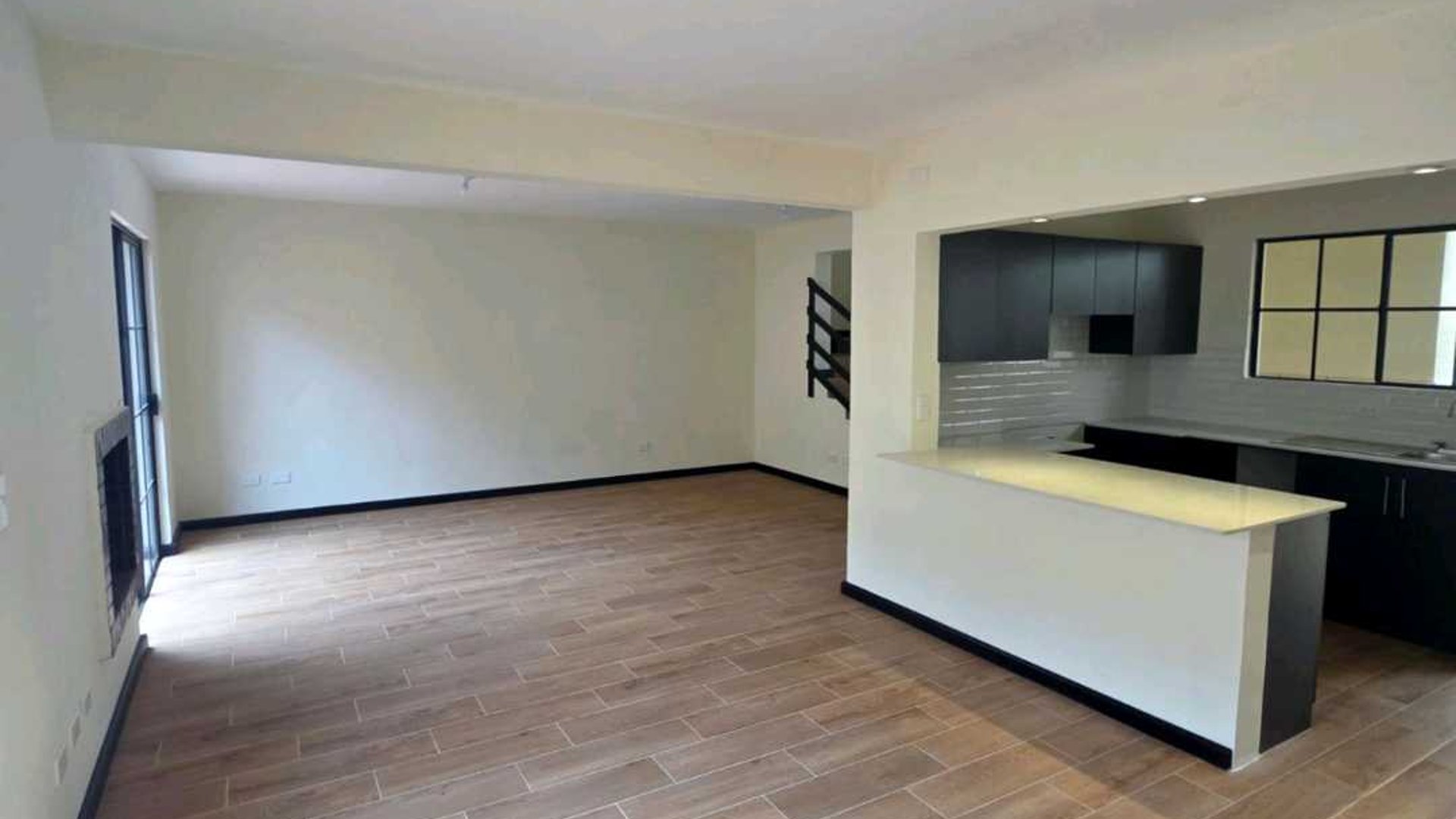 CASA EN VENTA????Villa Los Pinabetes, Km.19.5 Carretera a San José Pinula - Miniatura 3
