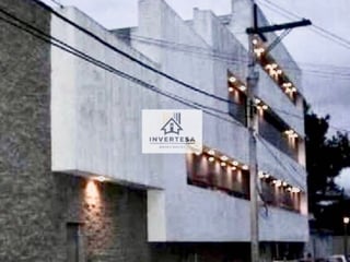 EDIFICIO DE CUATRO NIVELES  EN VENTA EN ZONA 5,.Excelente Ubicación . - 2