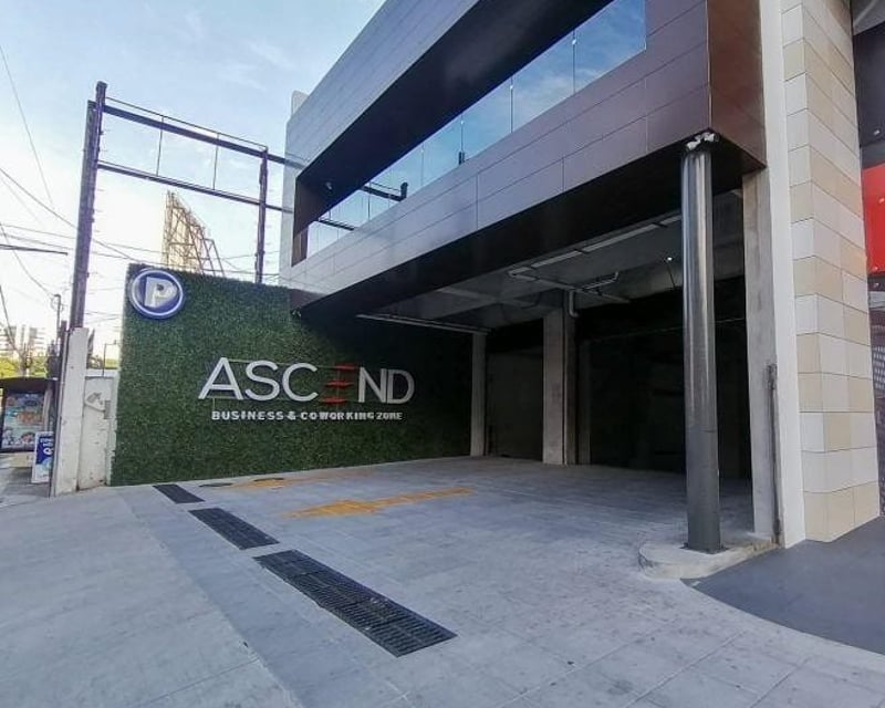VENTA Oficina Zona 9 Ascend 