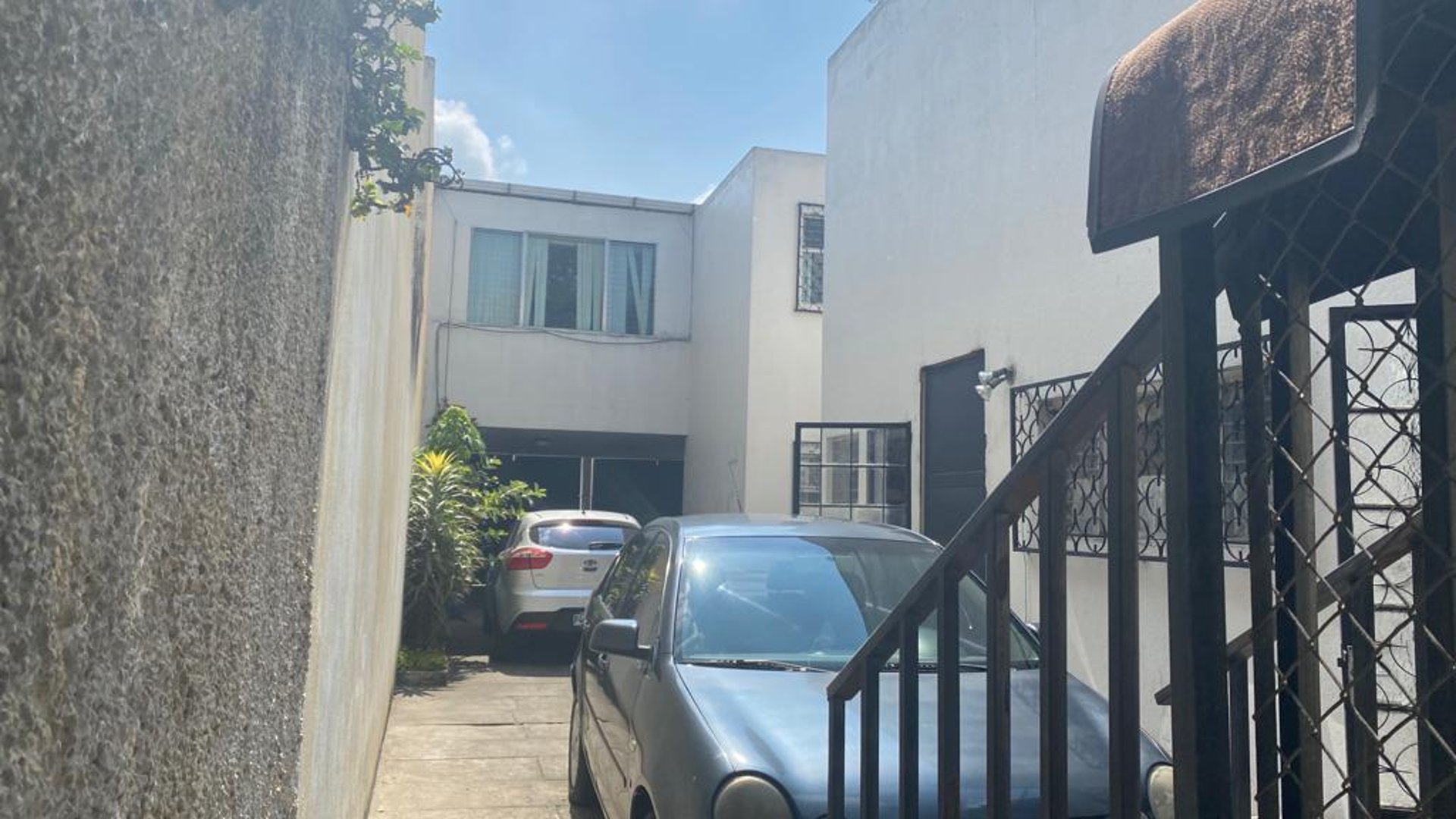 Vendo Linda  Casa en zona 9 - Miniatura 4