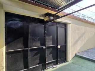 Casa en Venta San Cristóbal con Dos Locales Comerciales - Image 3