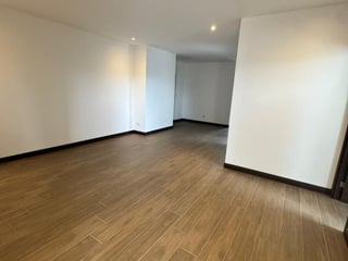 Apartamento en Venta y Renta en zona 15 - 4