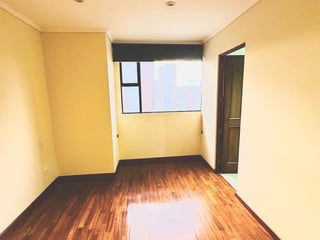 Apartamento en Venta, zona 10 - 5
