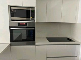 APARTAMENTO AMUEBLADO EN ALQUILER 📍 Edificio AVIA, Zona 10 - 3