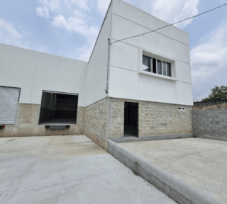 Bodega en alquiler en km. 62 autopista Puerto Quetzal