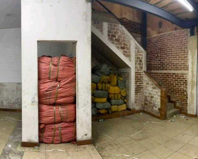 BODEGA EN ALQUILER ???? Avenida Elena, Zona 1 - Miniatura 5