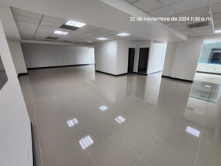 Oficina en renta con 4 parqueos en zona 14 Ref-4984 - 4