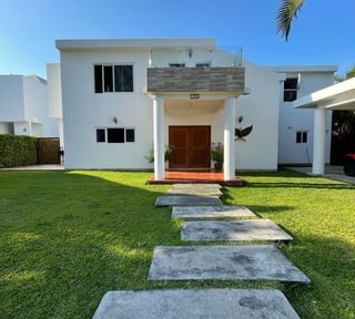 Casa de playa de 7 habitaciones en venta Las Olas 