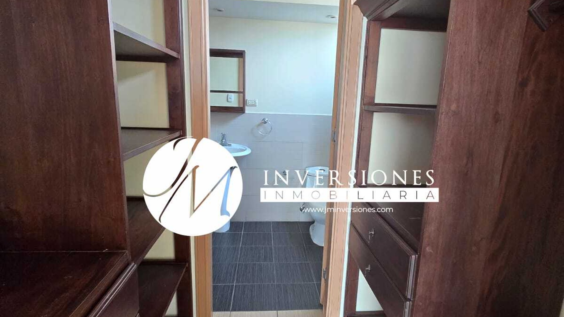 Apartamento en Venta Con Linea Blanca en zona 14 - Miniatura 5