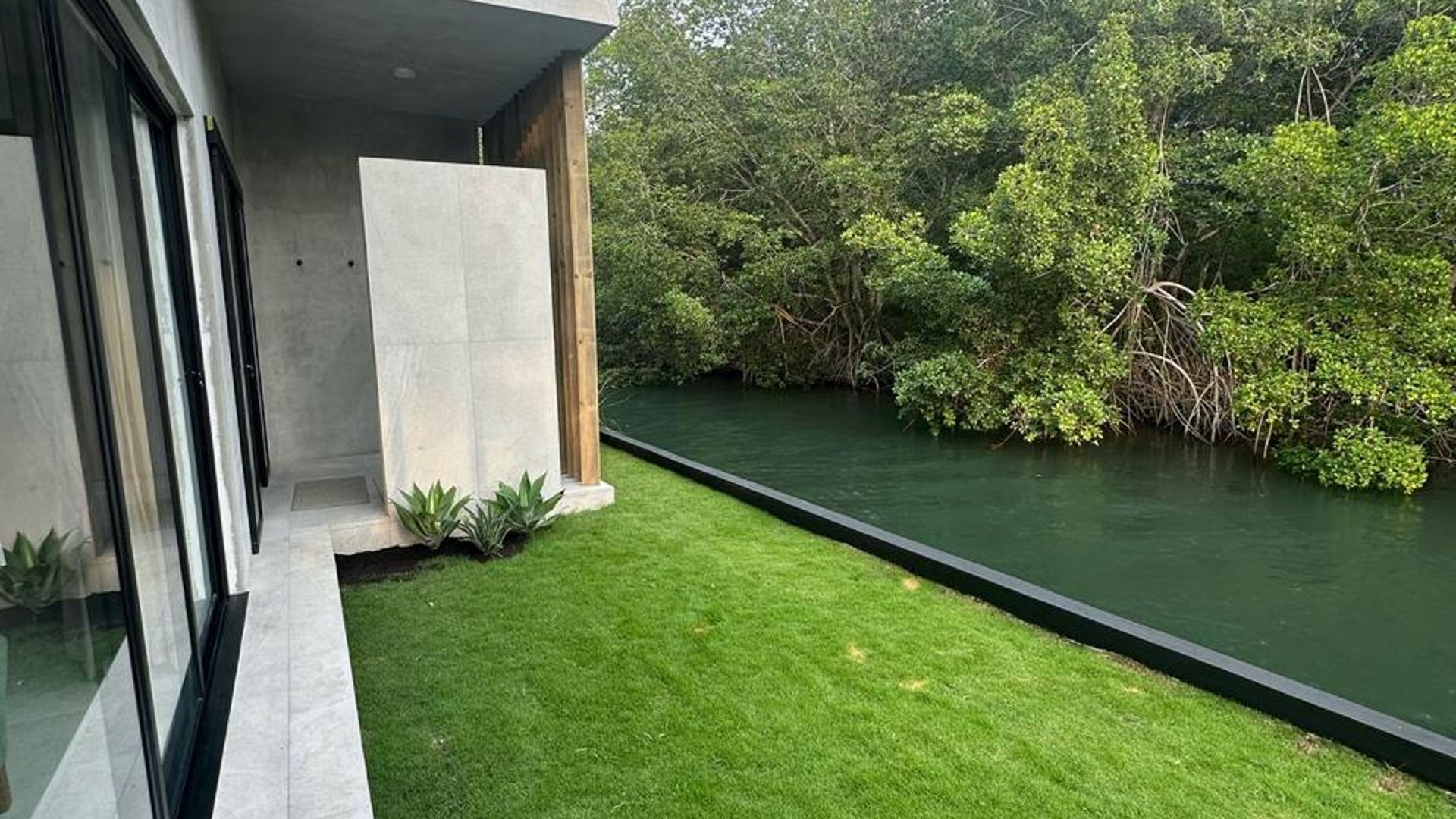 VENTA DE ESPECTACULAR Y EXCLUSIVA CASA DE PLAYA - LIKIN 