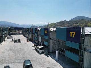 Ofibodega en renta -venta Cerca Distrito Moran y la VAS - Image 1