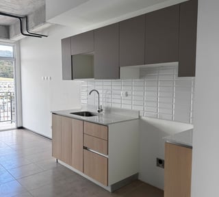 VENDO EN TORRE NIKAO BOULEVARD EL NARANJO