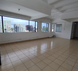VENTA DE OFICINA EN PLAZA BURÓ | 20 CALLE, ZONA 10