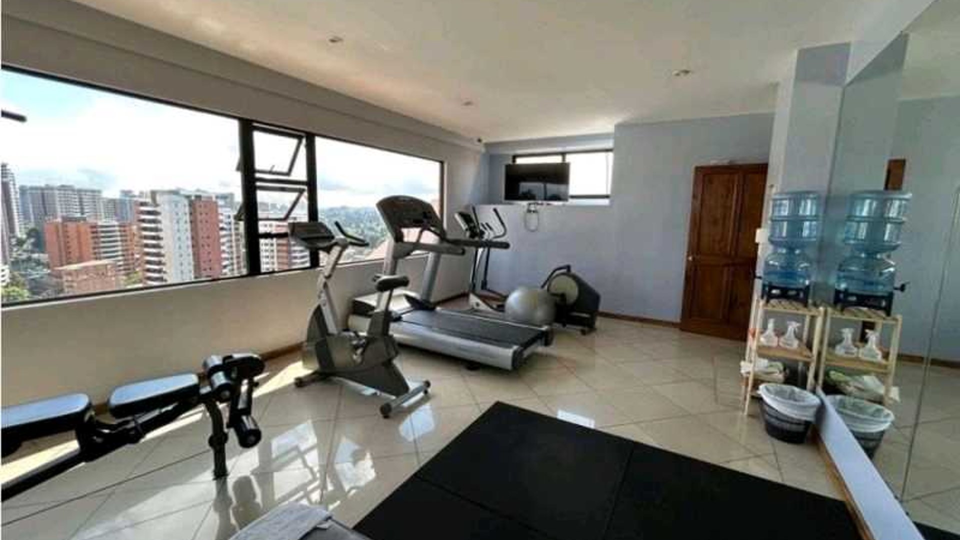Apartamento Amueblado y Equipado en Renta,.Zona 14 - Miniatura 15
