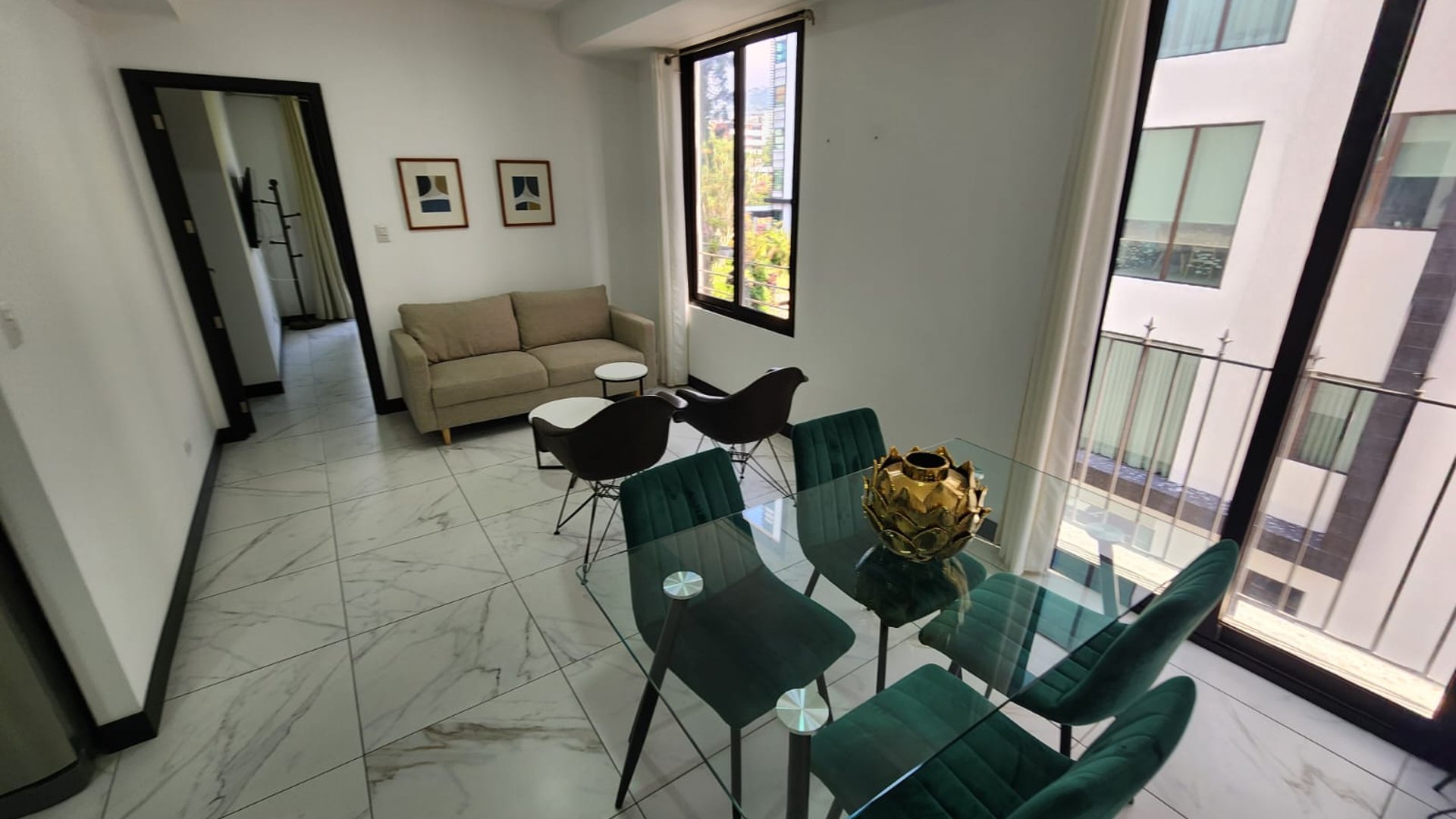 Apartamento amueblado en renta, en Fontainebleau zona 15 Ref-3109 - Miniatura 2