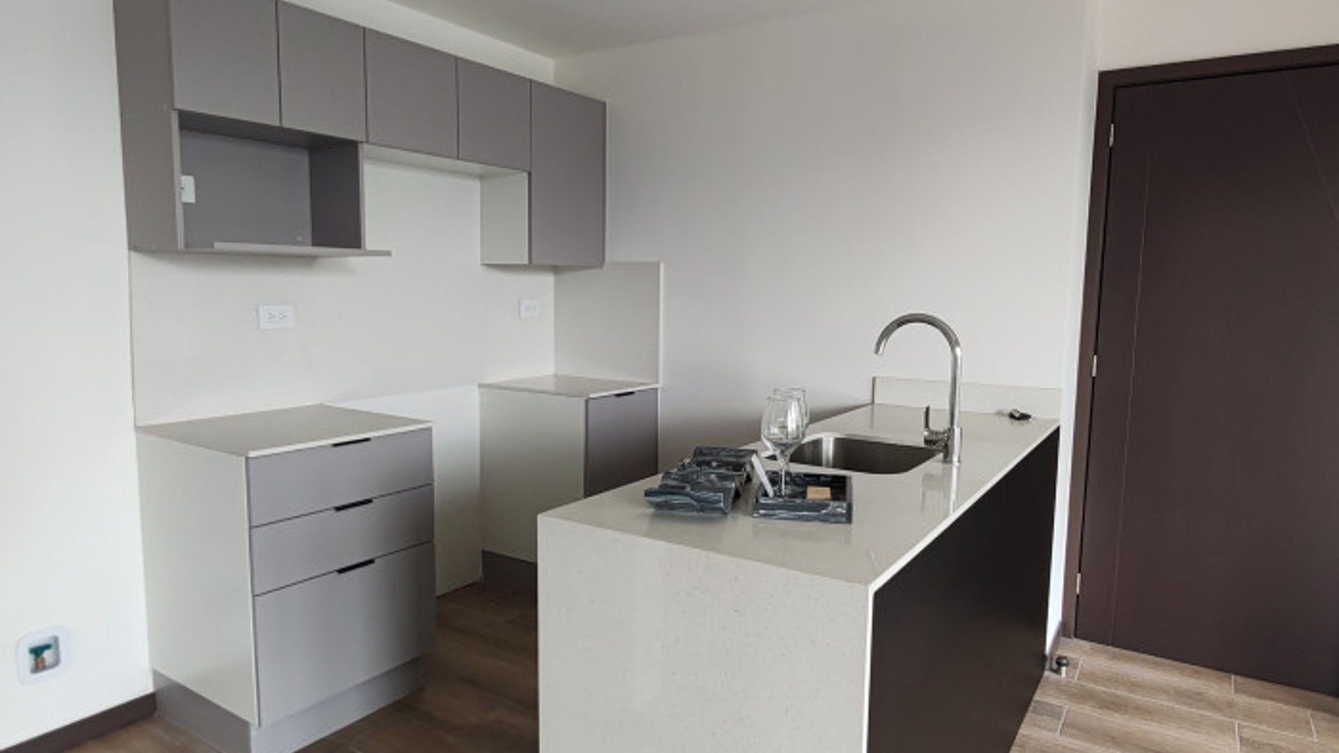 Apartamento de 3 Habitaciones en venta Altaire z.11 - Miniatura 3