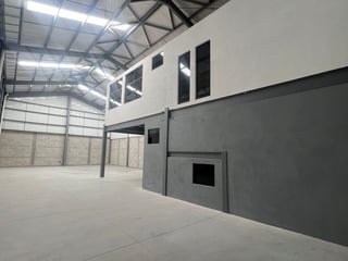 Ofibodega en renta entrada a la Vas por Boca Del Monte Ref-5632 - 4