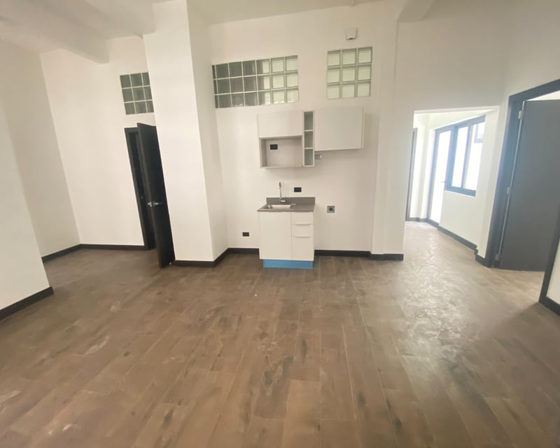 Apartamento en nivel bajo en renta en zona 1 - 3 habitaciones Ref-5999
