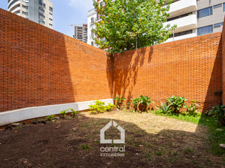Exclusiva casa de 4 habitaciones en zona 14 - 5