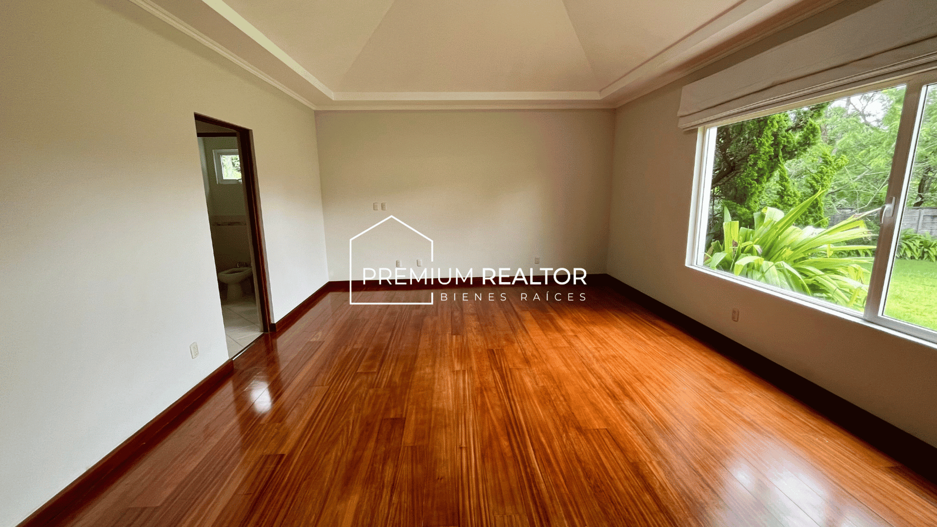 Luxurious 4-Bedroom House with Garden in Casa & Campo, Fraijanes - Rent $2800 - Miniatura 9