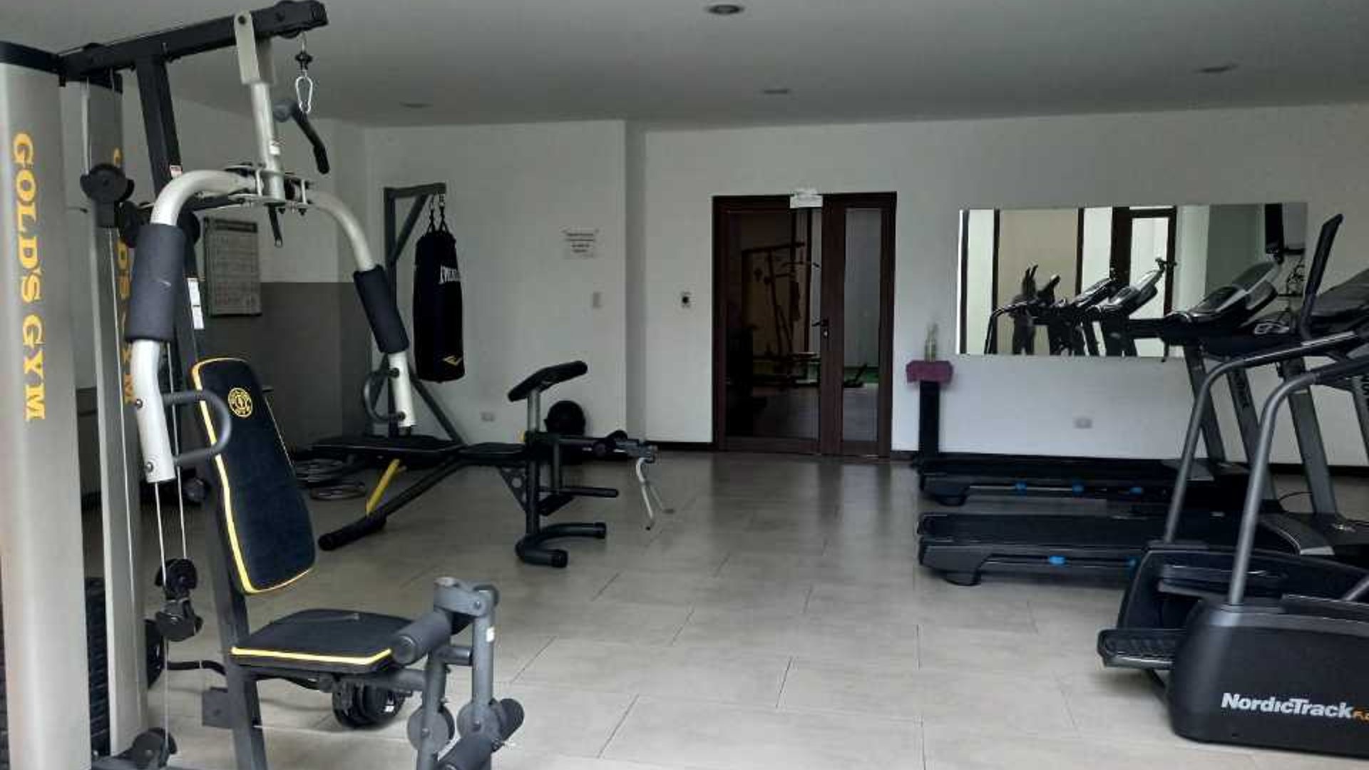 Vendo apartamento en Zona 15 Edificio Albero 15 Vista Hermosa II - Miniatura 9