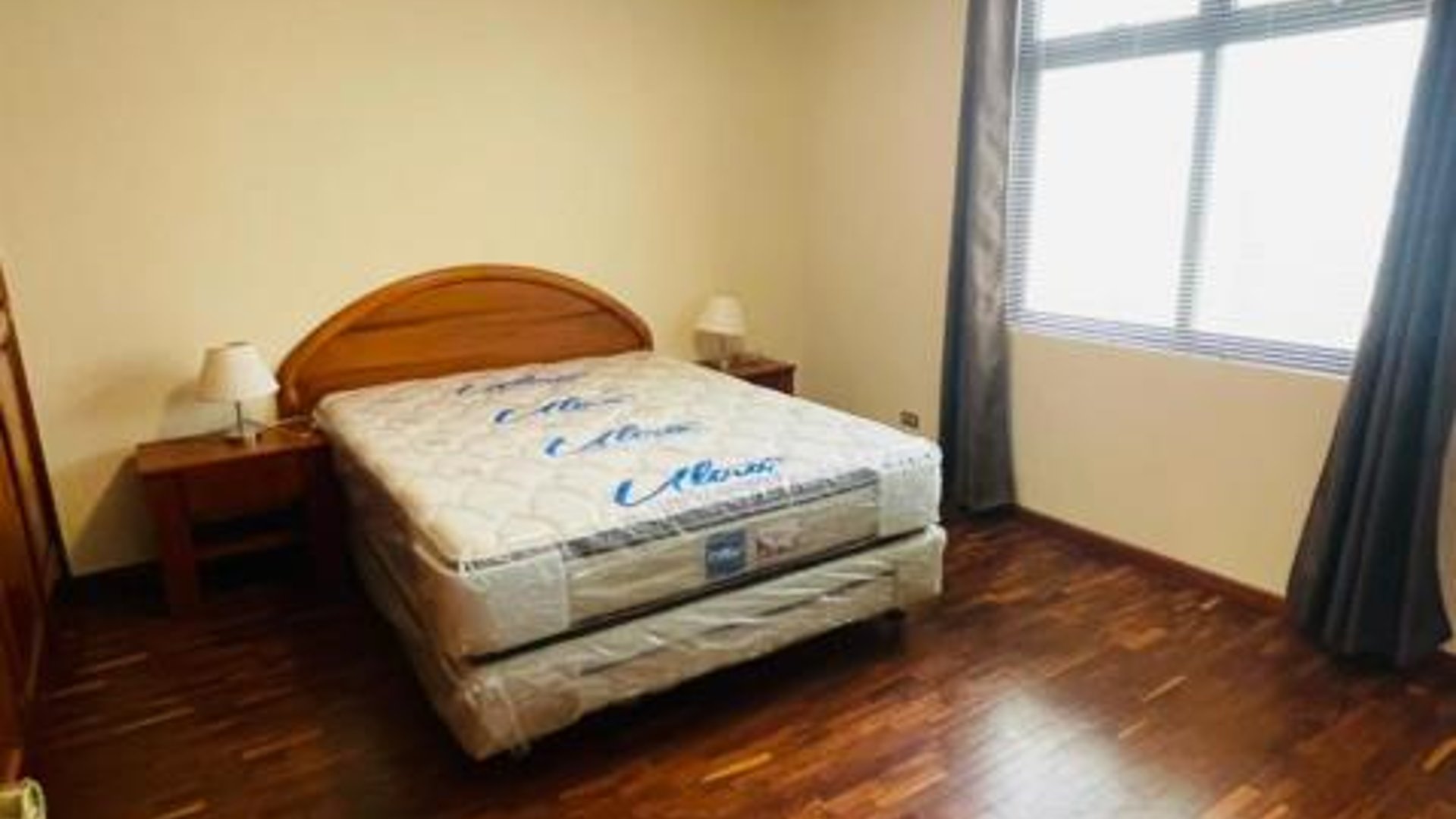 ALQUILER DE AMPLIA CASA PARA VIVIENDA U OFICINA - ZONA 04 - Miniatura 9
