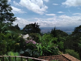 Casa en Renta o Venta cercana a San Lucas Guatemala - 2