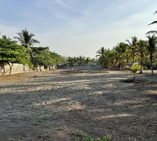 Terreno frente a la playa en venta en Monterrico Guate