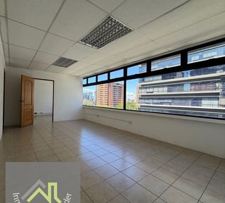 🏢 Oficina en Alquiler zona 10