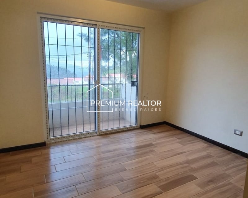 Apartment Building for Sale in Lo de Valdez, Guatemala City | 8 Bed, Parking, $379,085