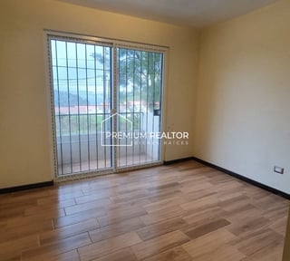 Apartment Building for Sale in Lo de Valdez, Guatemala City | 8 Bed, Parking, $379,085
