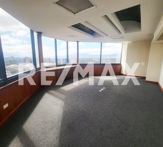 Oficina Penthouse Renta | Zona 10 | Murano Center