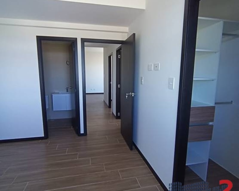 Apartamento en Venta, Zona 11 (V9968)