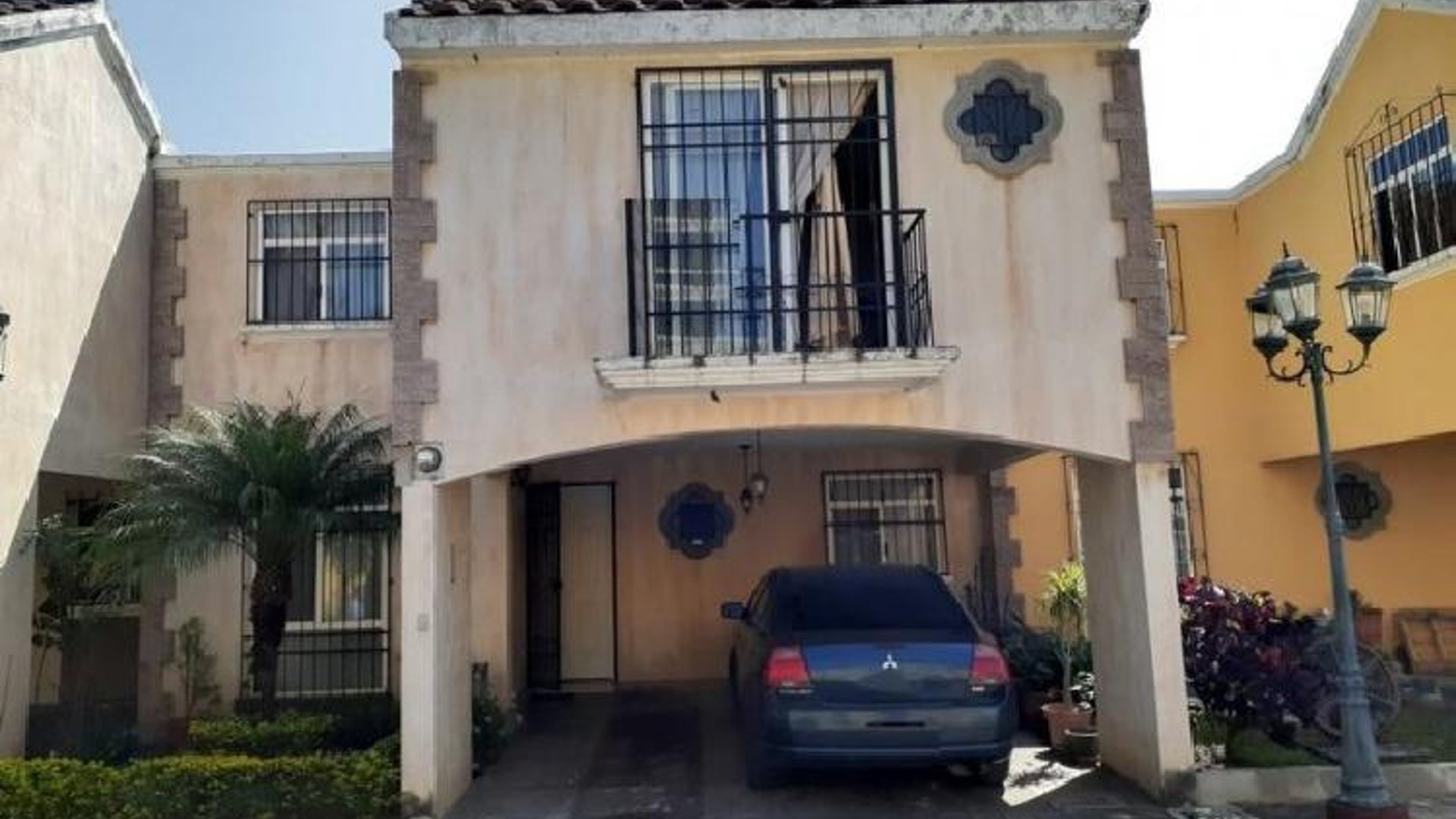 Casa  en Venta Villa Canales en Condominio con Garita