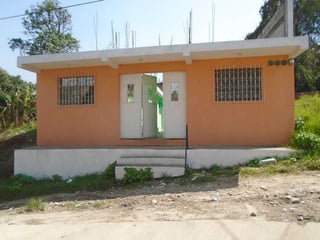 CASA COMERCIAL CON TERRENO EN VENTA EN SANTA MONICA VILLA NUEVA - Image 3