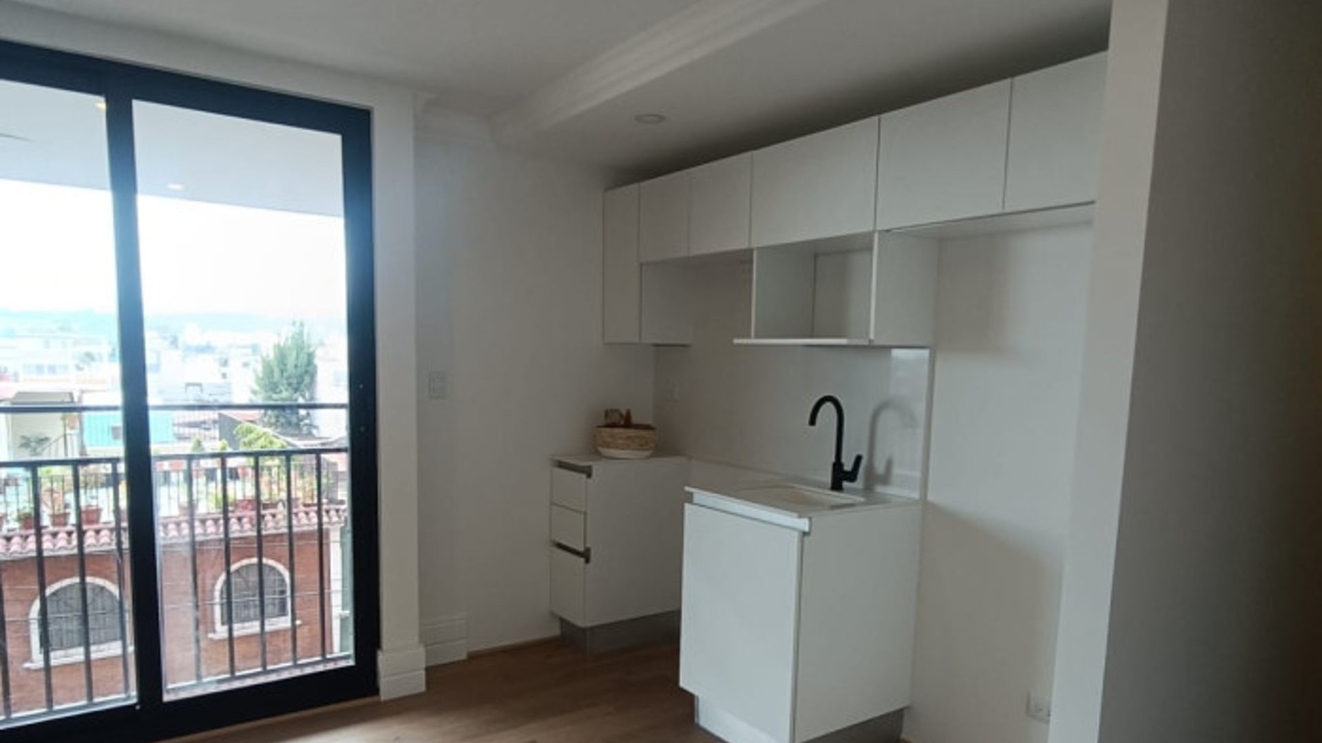 APARTAMENTO EN RENTA EN CENTRICO ZONA 5 GT. - Miniatura 9