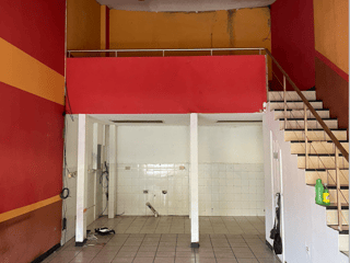 Local en Venta para Inversión / Plaza Atanasio, zona 12 - 4