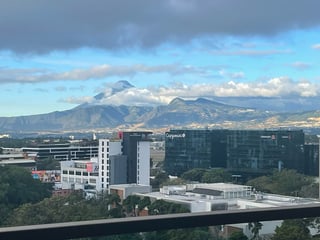 APARTAMENTO AMUEBLADO EN RENTA – EDIFICIO LUCCA | ZONA 10 - Image 16