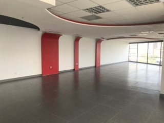 Oficina en renta o venta en zona 10 Guatemala - 3