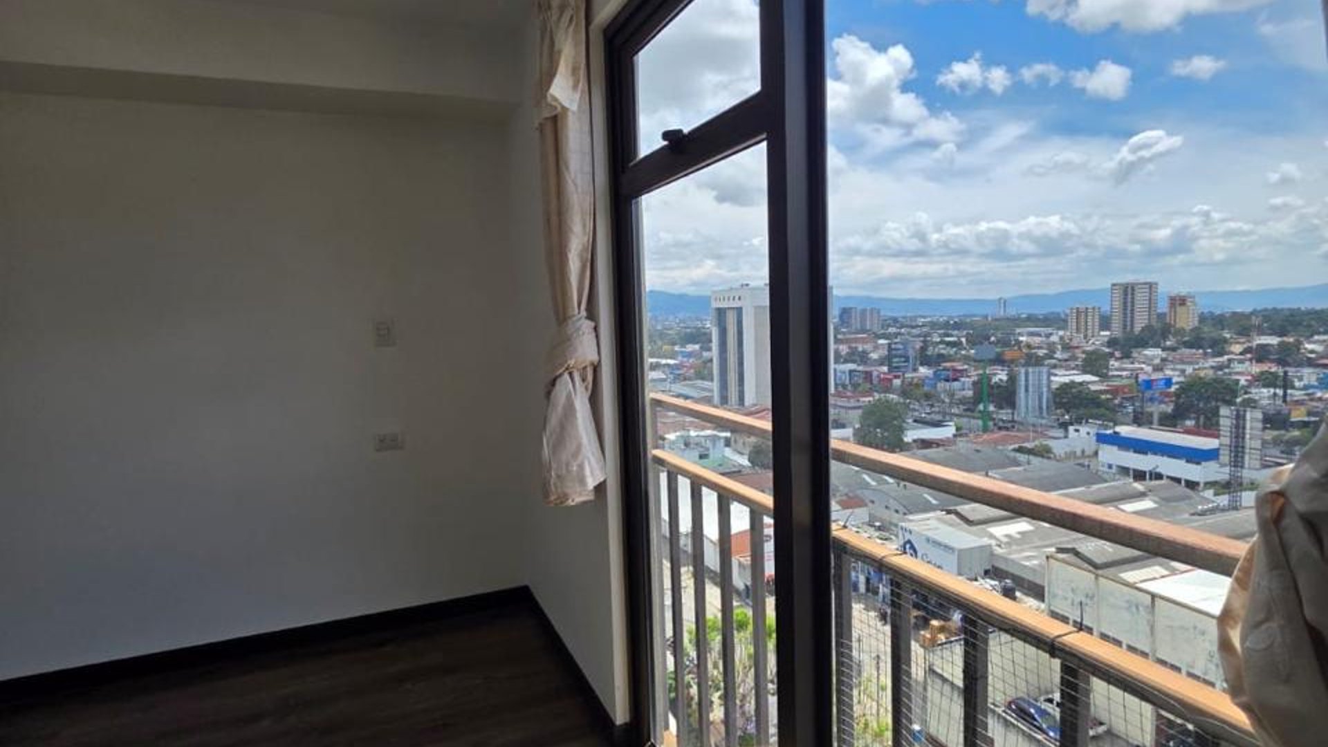 VENTA DE LINDO APARTAMENTO - DIFIORI, ZONA 07 - Miniatura 8