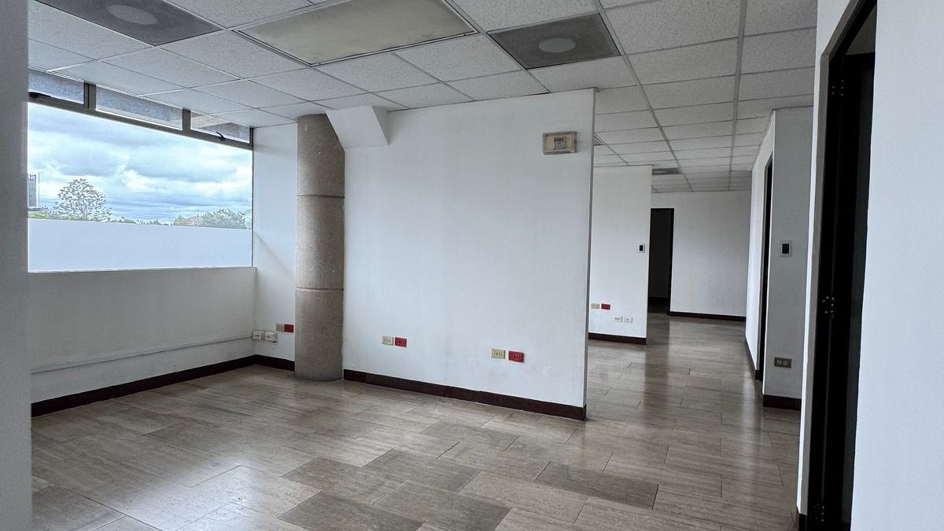 Edificio en Alquiler Zona 10 - Miniatura 38