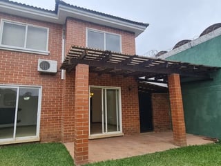 Casa en venta y renta, en 16 - Image 1